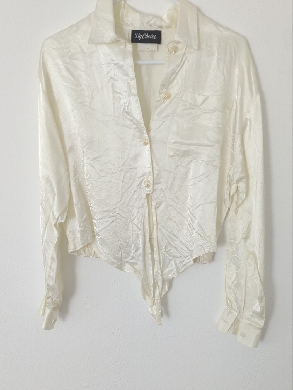 Vintage Ivory Tie-Front Crinkle Satin Button-Up Top - Picture 6 of 8
